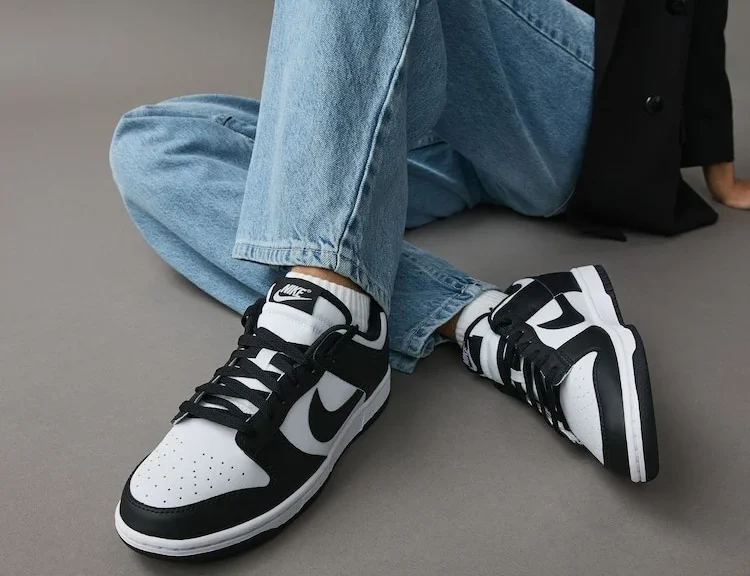 NIKE DUNK